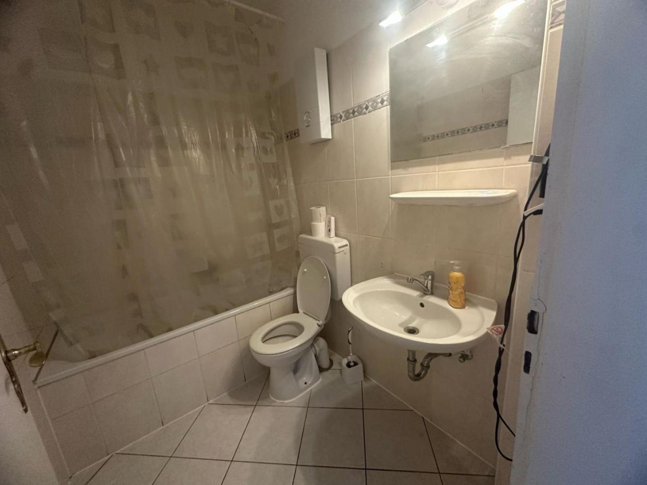 Ferienwohnung ノイス エクステリア 写真